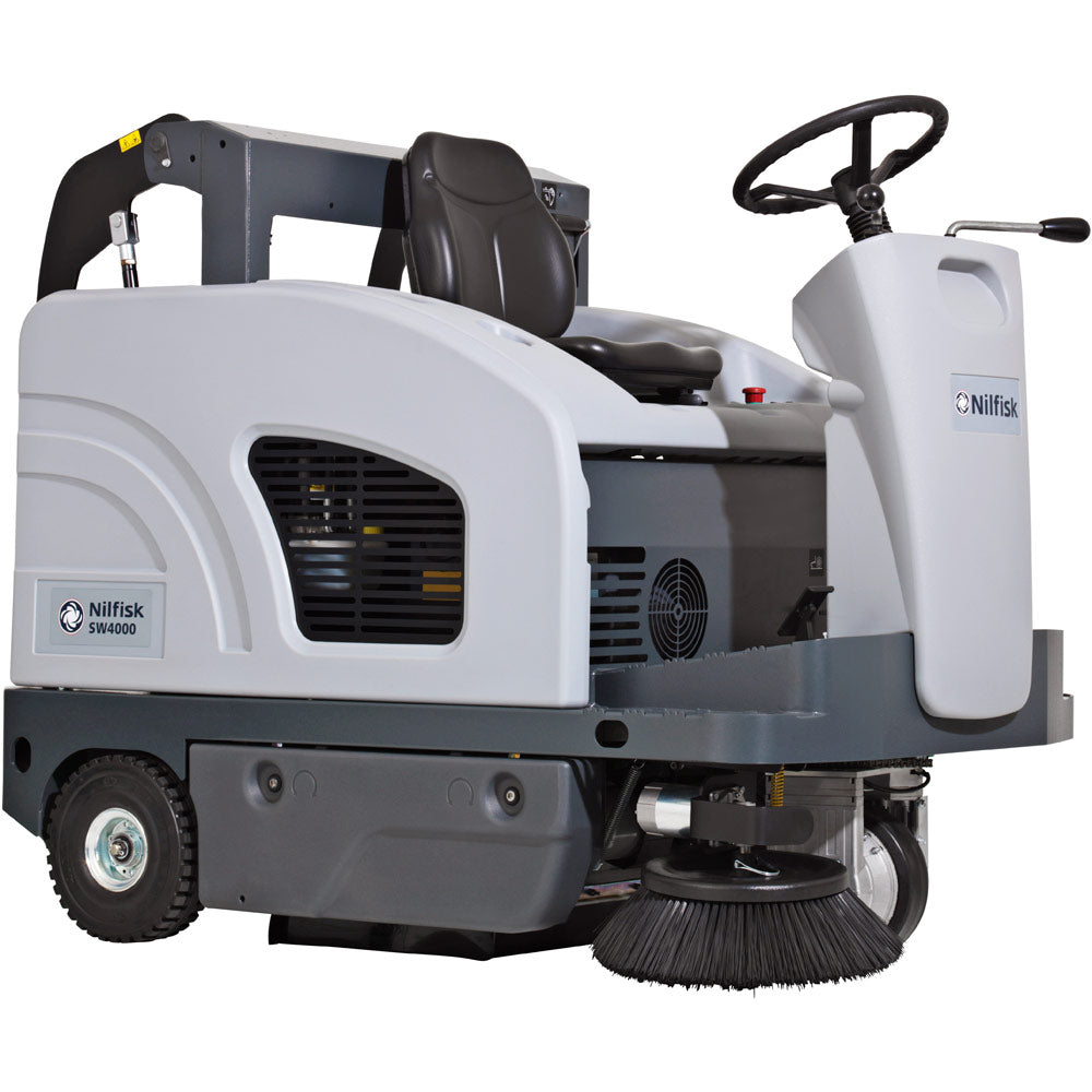 Nilfisk SW4000 LPG ride on floor sweeper - One touch sweeping